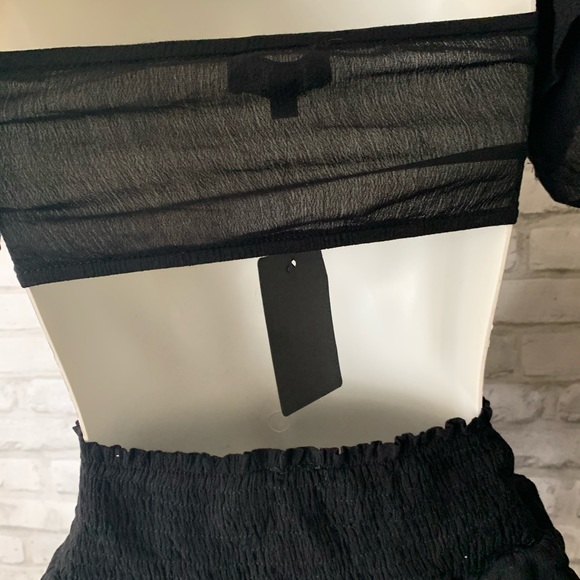 Sale Off The Shoulder Tie Front Short Set - Picture 3 of 10